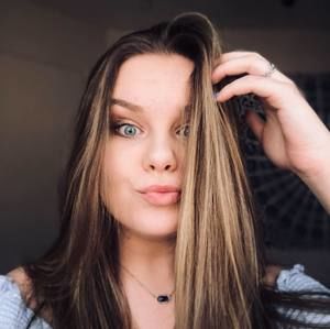 Meet your Posher, Hailie